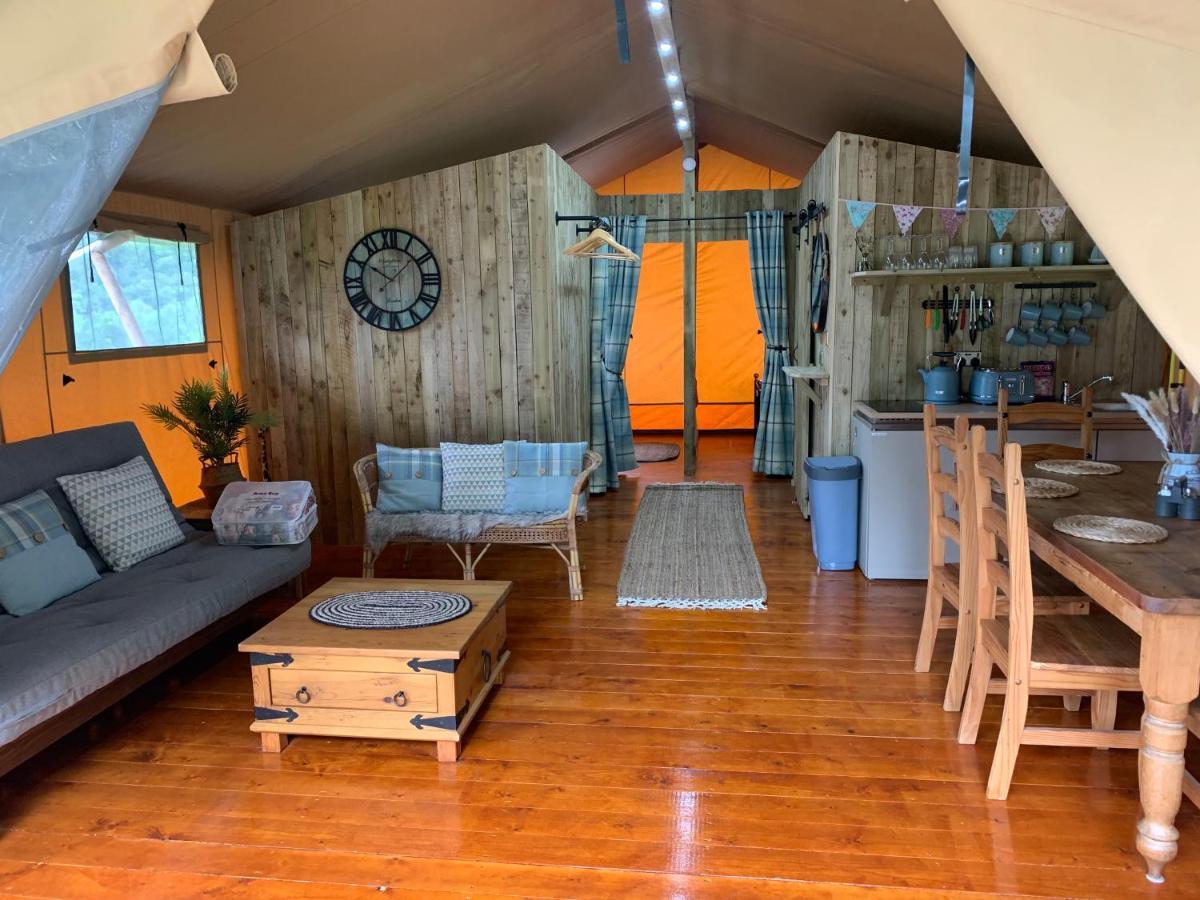 Mountain View Safari Tent With Hot Tub In The Heart Of Snowdonia 돌겔라우 외부 사진
