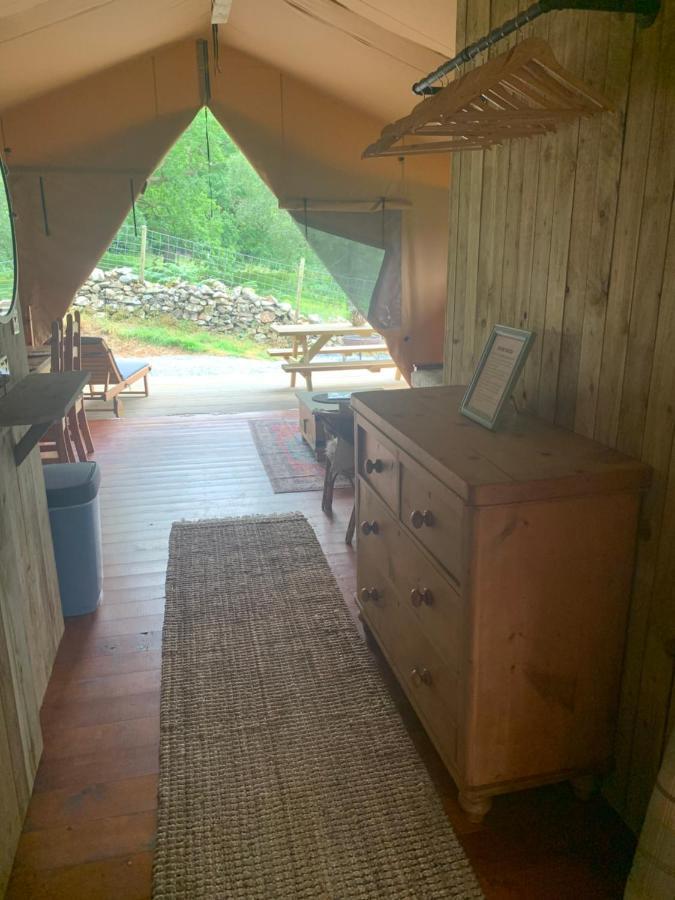 Mountain View Safari Tent With Hot Tub In The Heart Of Snowdonia 돌겔라우 외부 사진