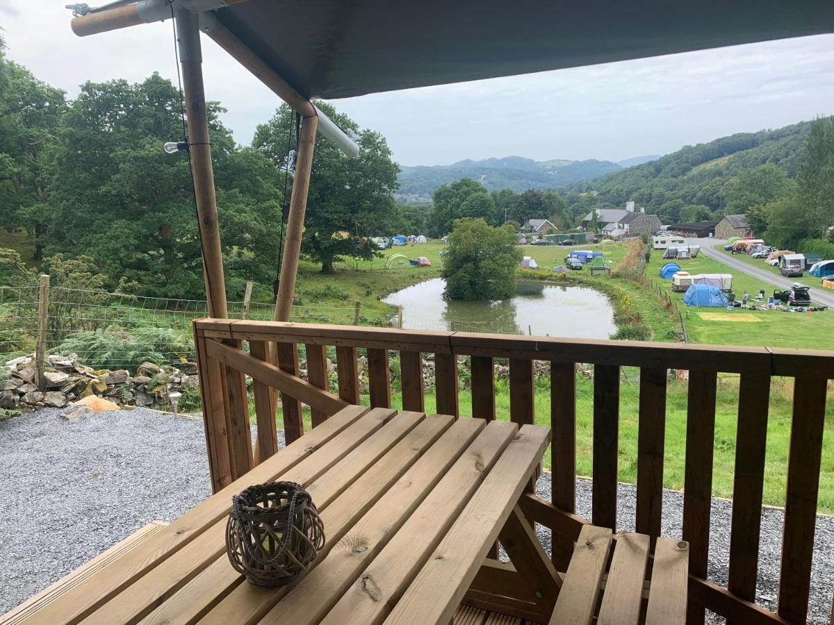 Mountain View Safari Tent With Hot Tub In The Heart Of Snowdonia 돌겔라우 외부 사진